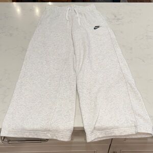 Nike Women's XS Light Gray Sweatpants